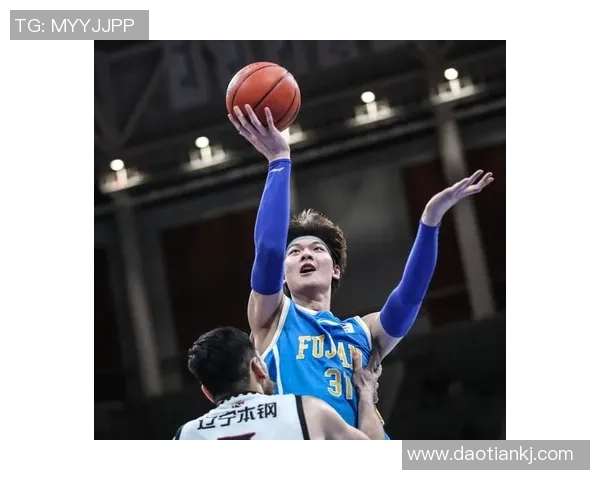 王哲林的篮球之路：从青涩少年到CBA巨星的成长故事